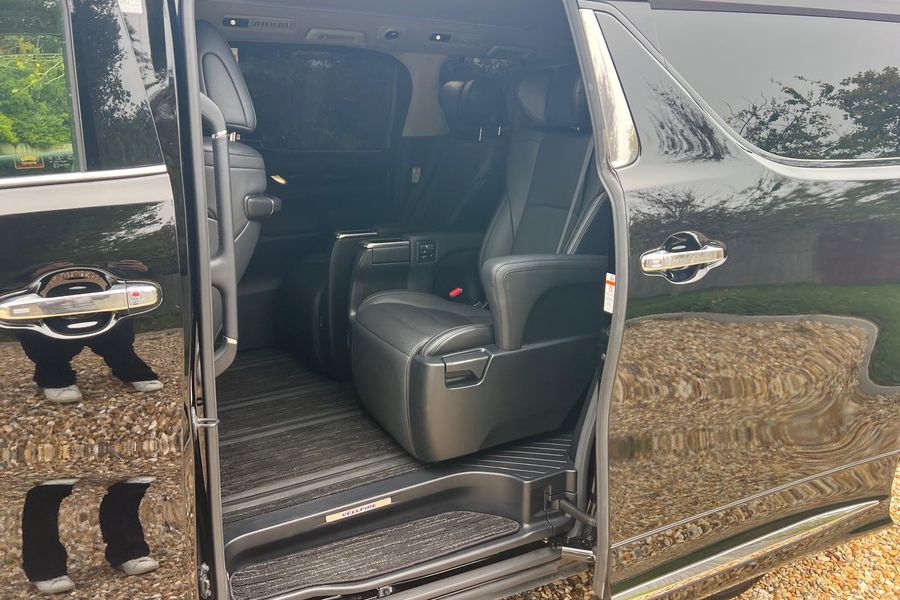2018 Toyota Vellfire
