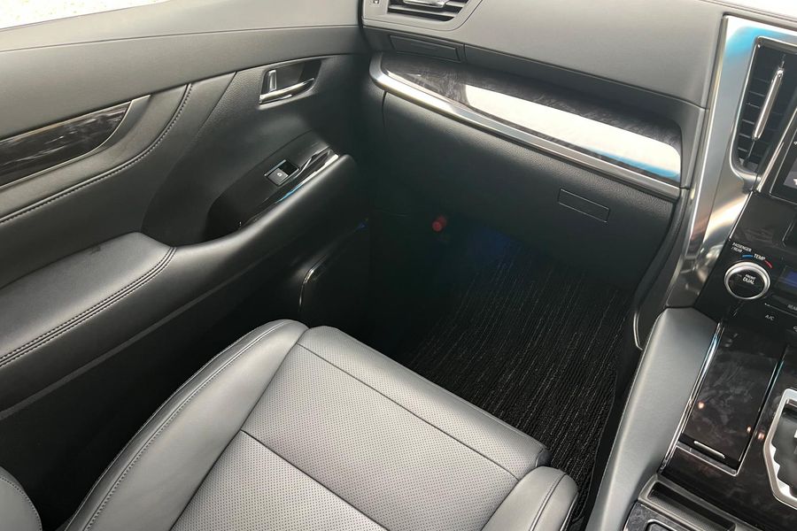 2018 Toyota Vellfire