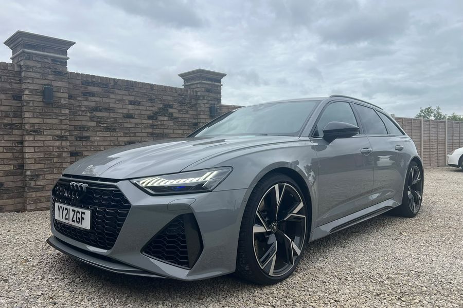 2021 Audi RS6 Carbon Black