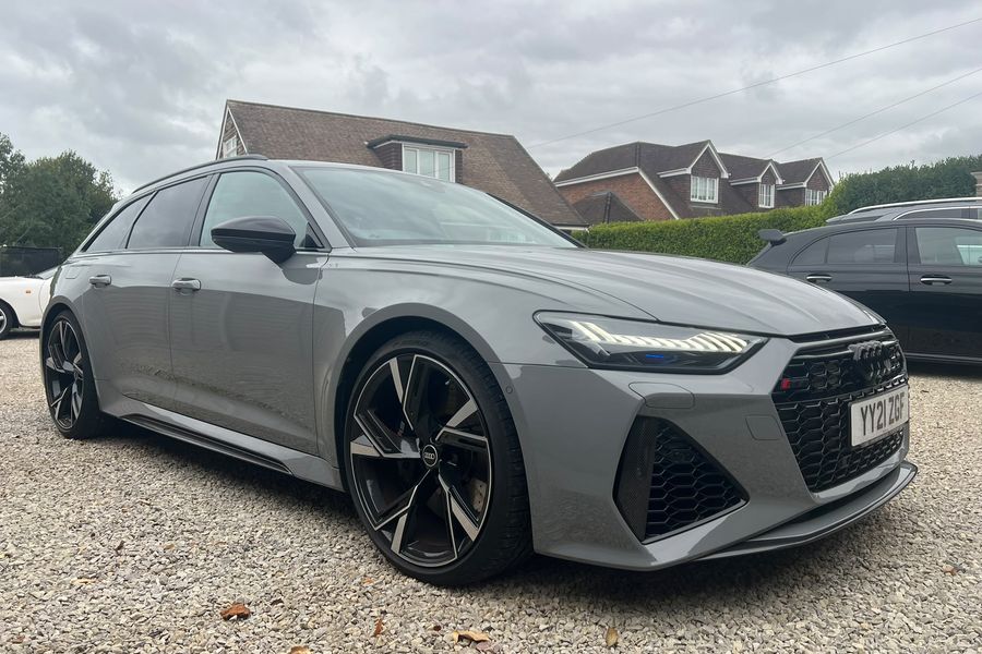 2021 Audi RS6 Carbon Black