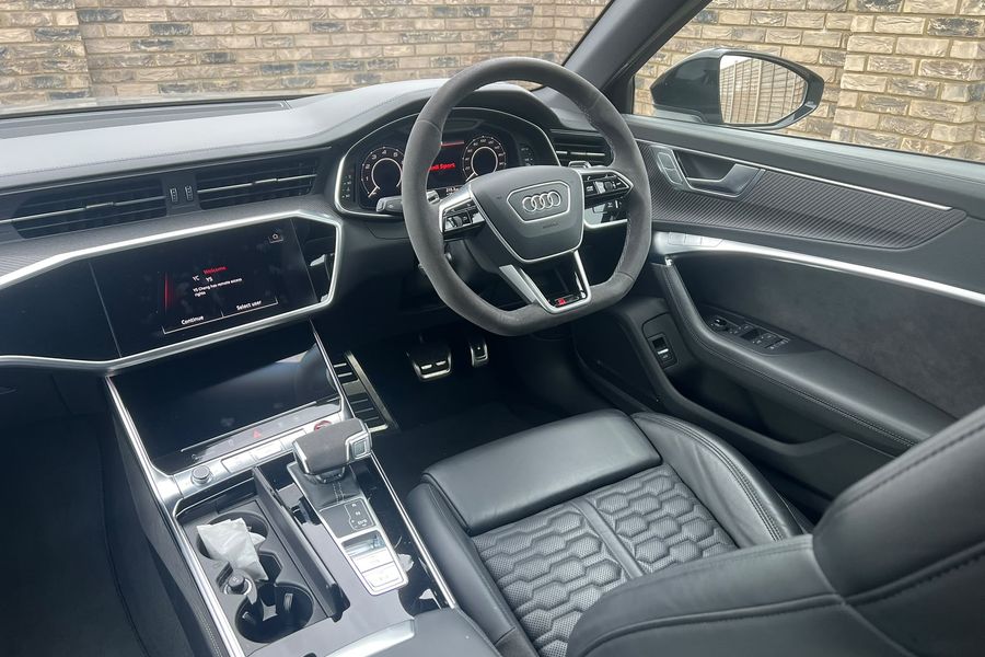 2021 Audi RS6 Carbon Black