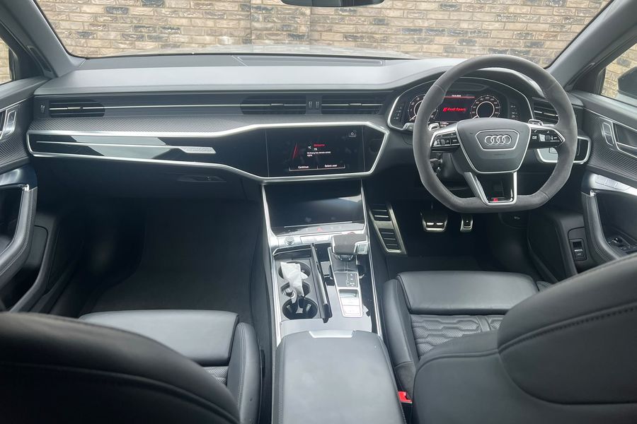 2021 Audi RS6 Carbon Black