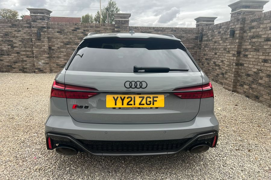 2021 Audi RS6 Carbon Black