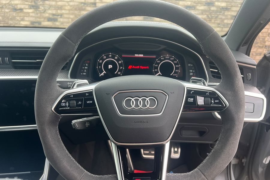 2021 Audi RS6 Carbon Black